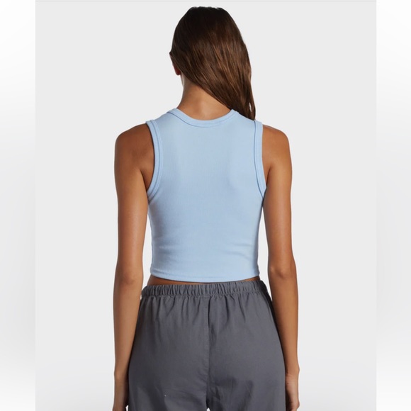 Roxy sleeveless crop top. Size S. GUC. - Picture 6 of 8